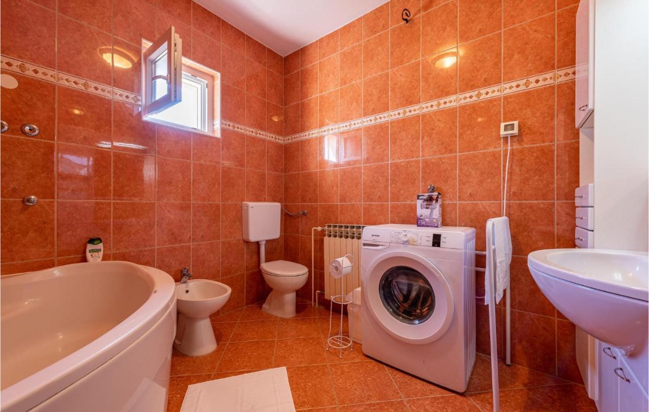 Cozy Apartment In Zadar With Wifi Экстерьер фото
