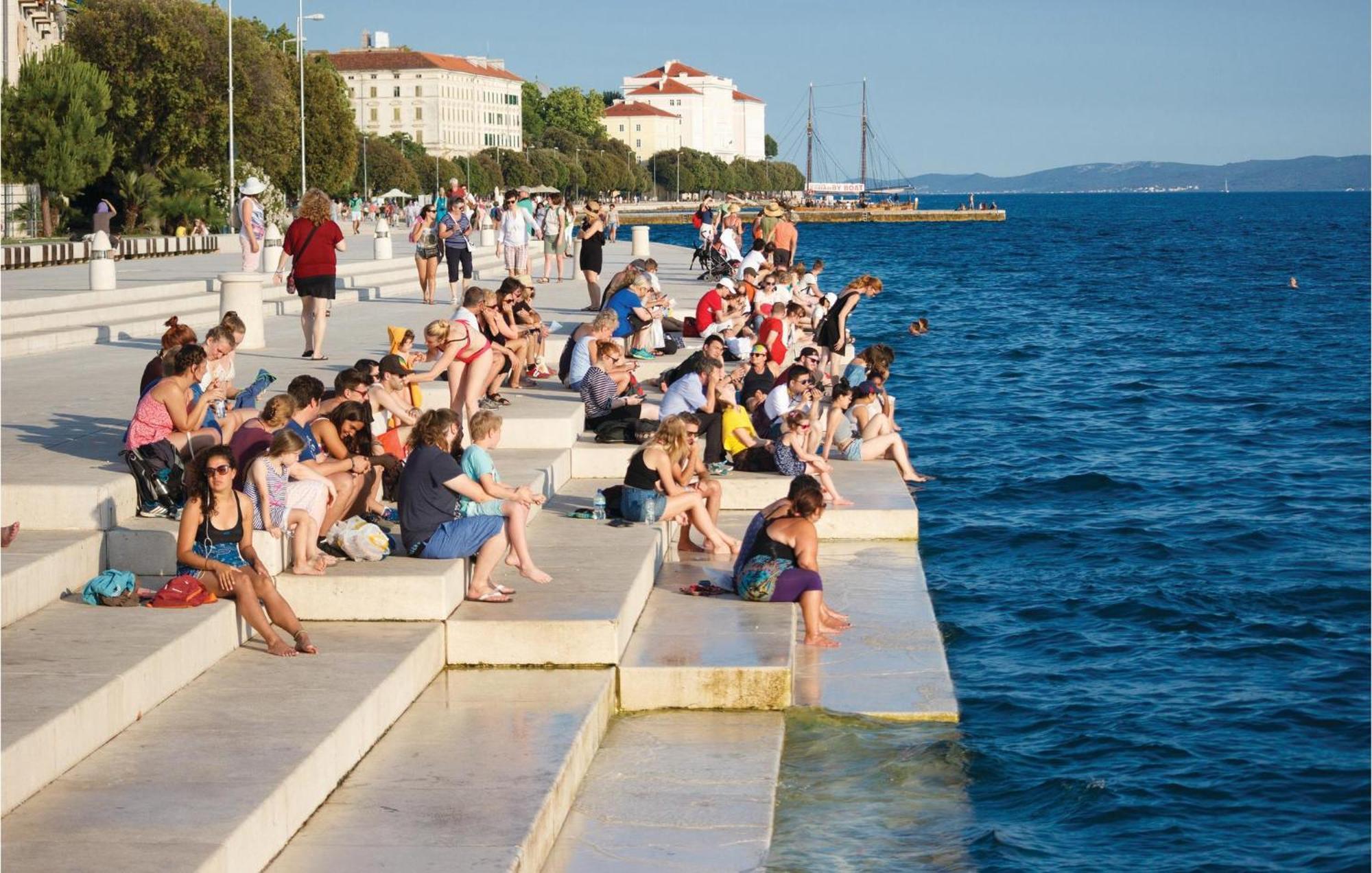 Cozy Apartment In Zadar With Wifi Экстерьер фото